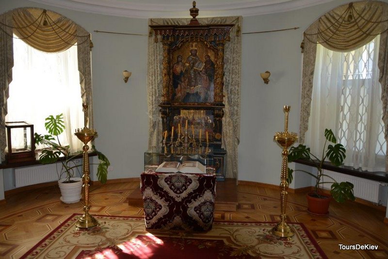 Каплиця у палаці Розумовського